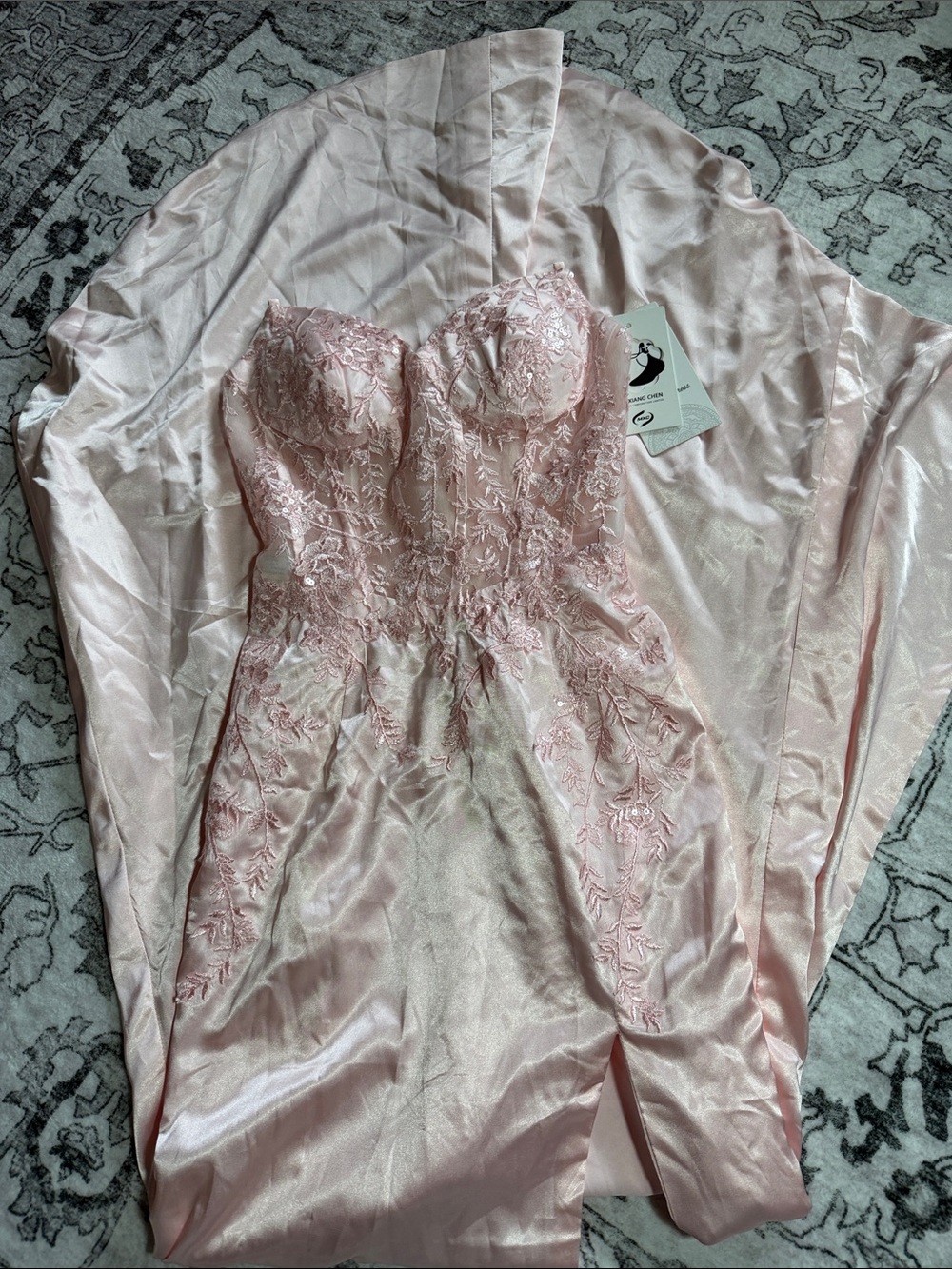 Strapless Lace-Appliqué Satin dress Gown in Pale Pink